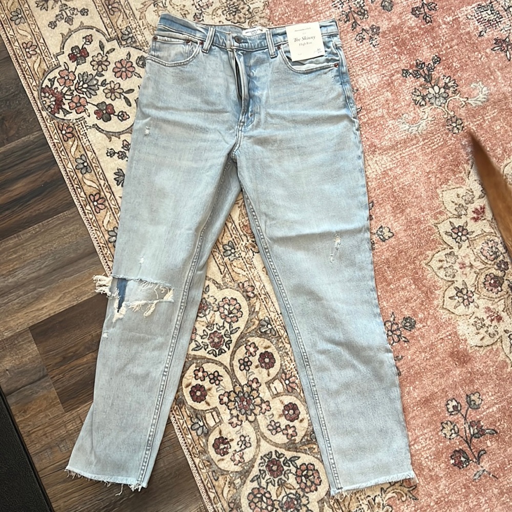 Abercrombie High Rise Skinny Jean